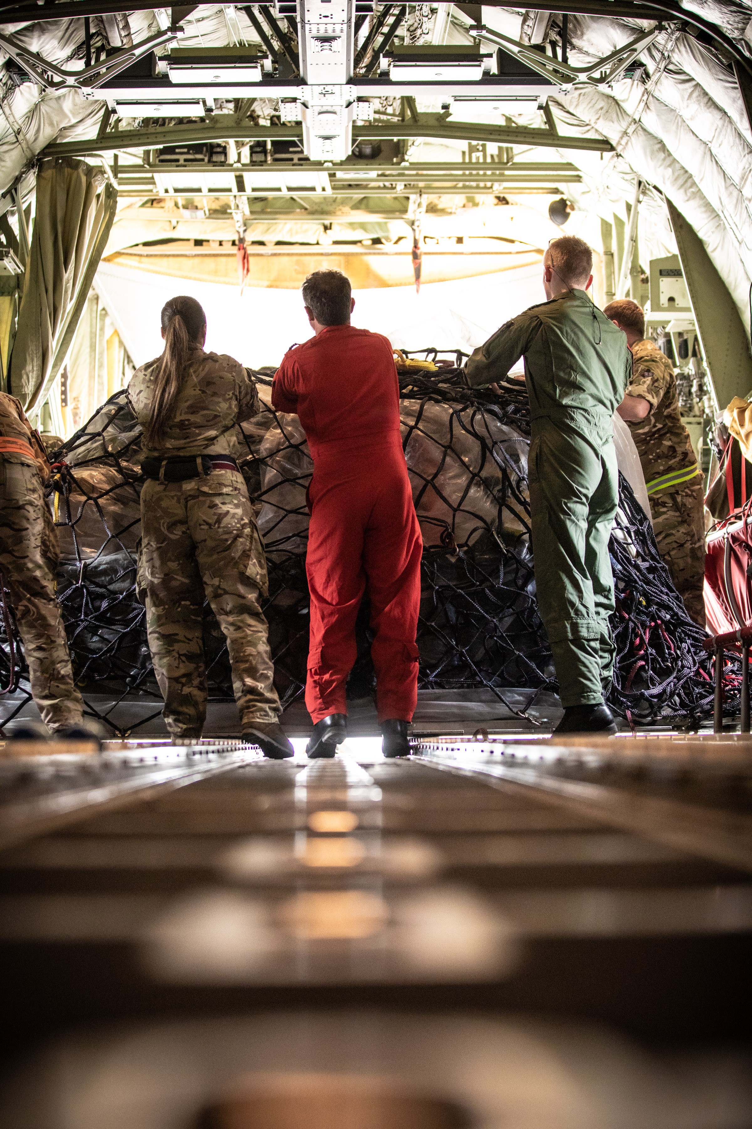 For 6 weeks, from 26 October to 5 December, a C-130J Hercules, crewed by Number 47 Squadron, provided support to the Red Arrows’ tour of the Middle East.