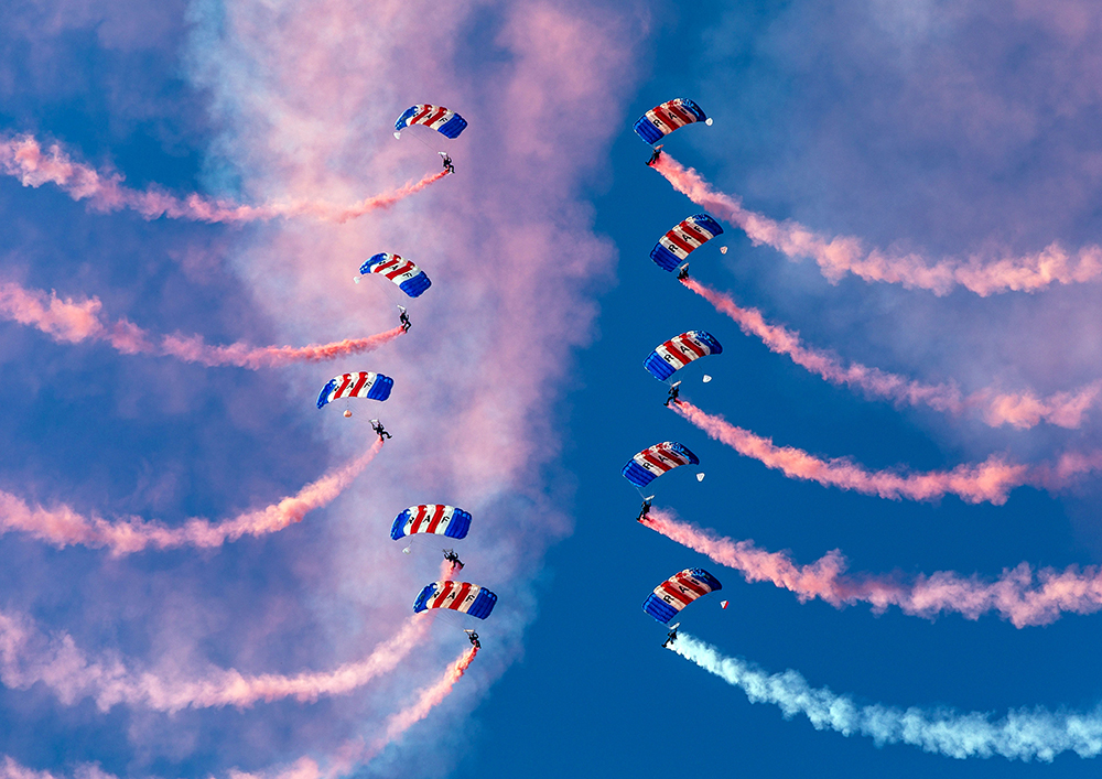 The RAF Falcons carying out their Public Display Authority jump